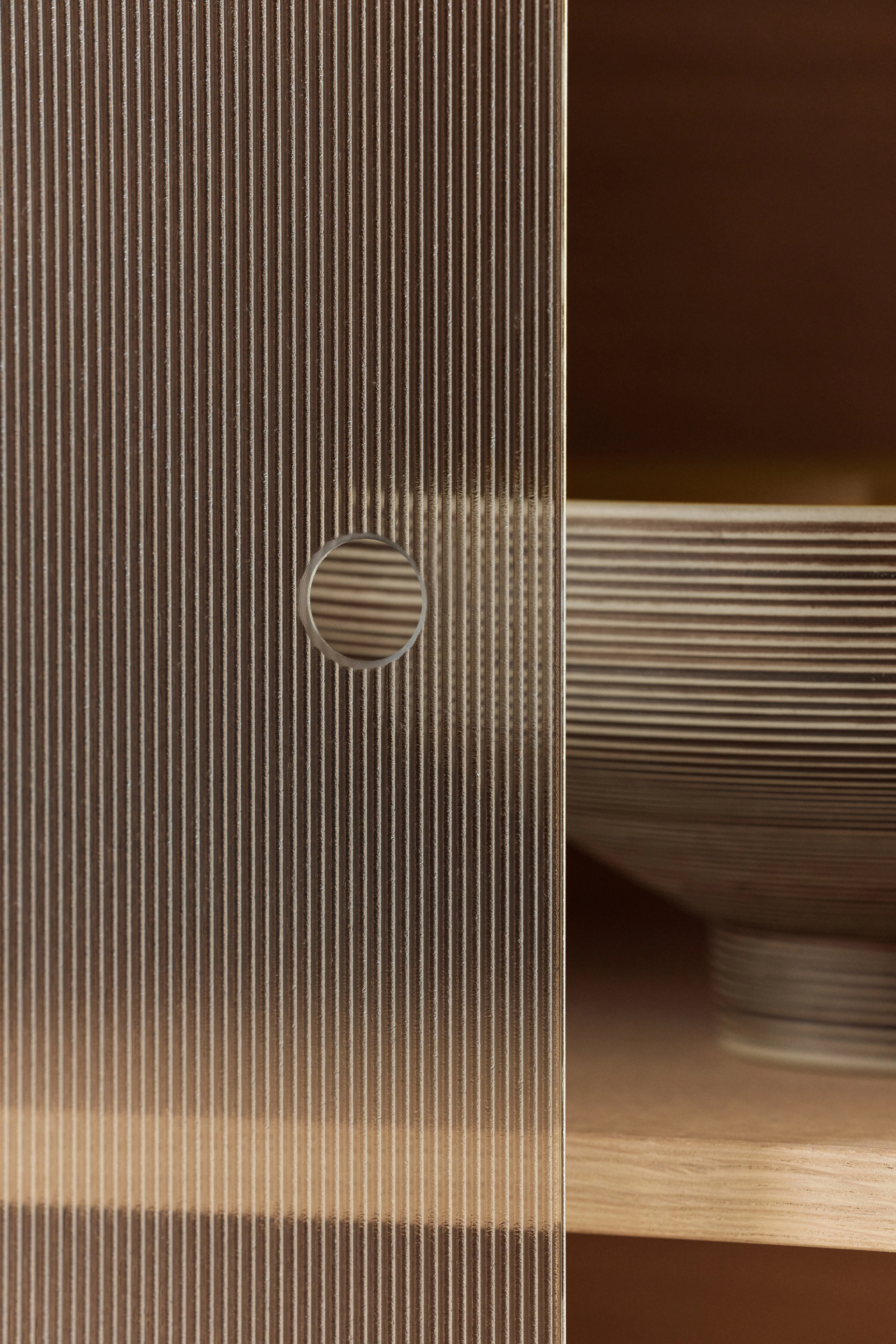 Hifive Glass cabinet - Image 3