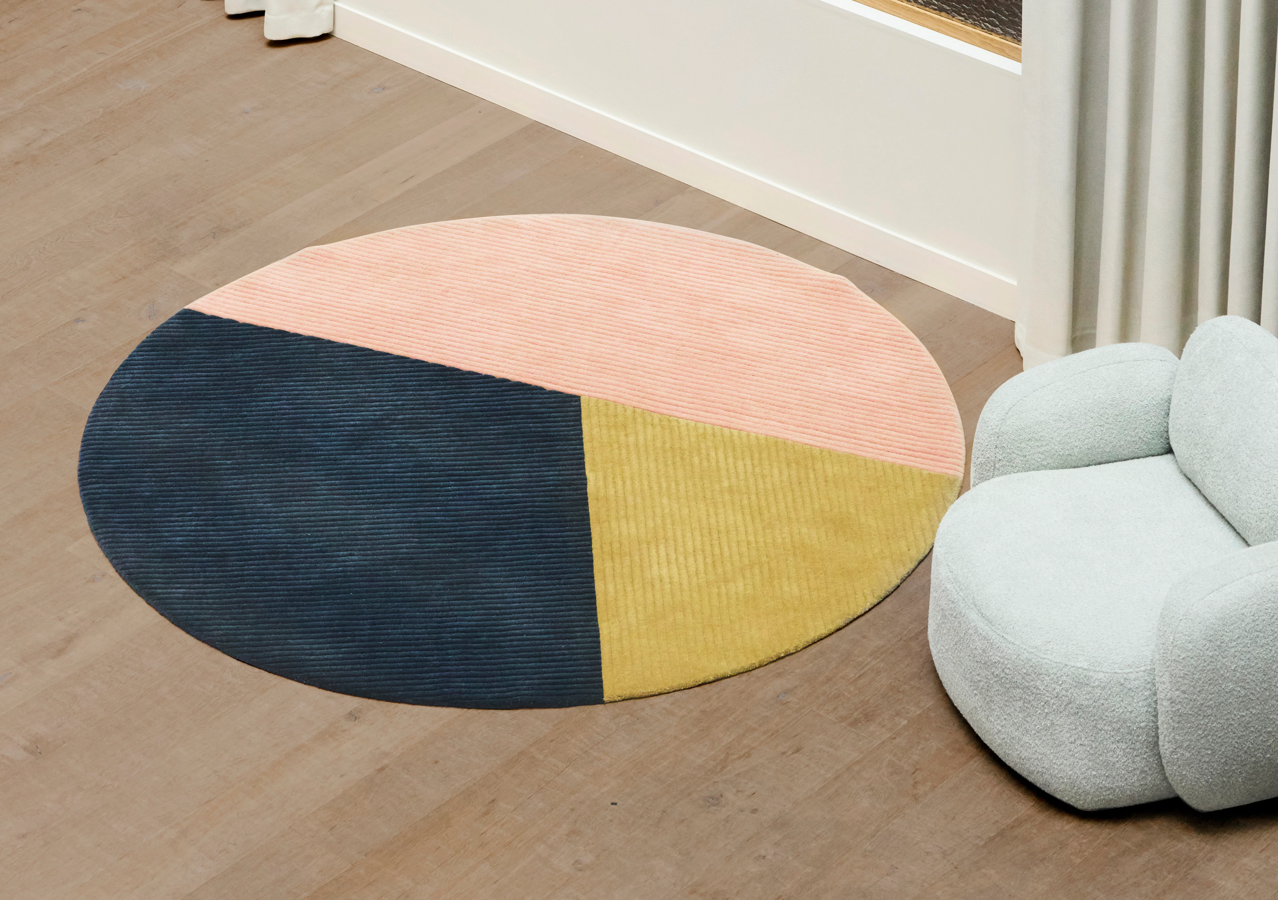 Row rug circular trio - Image 5