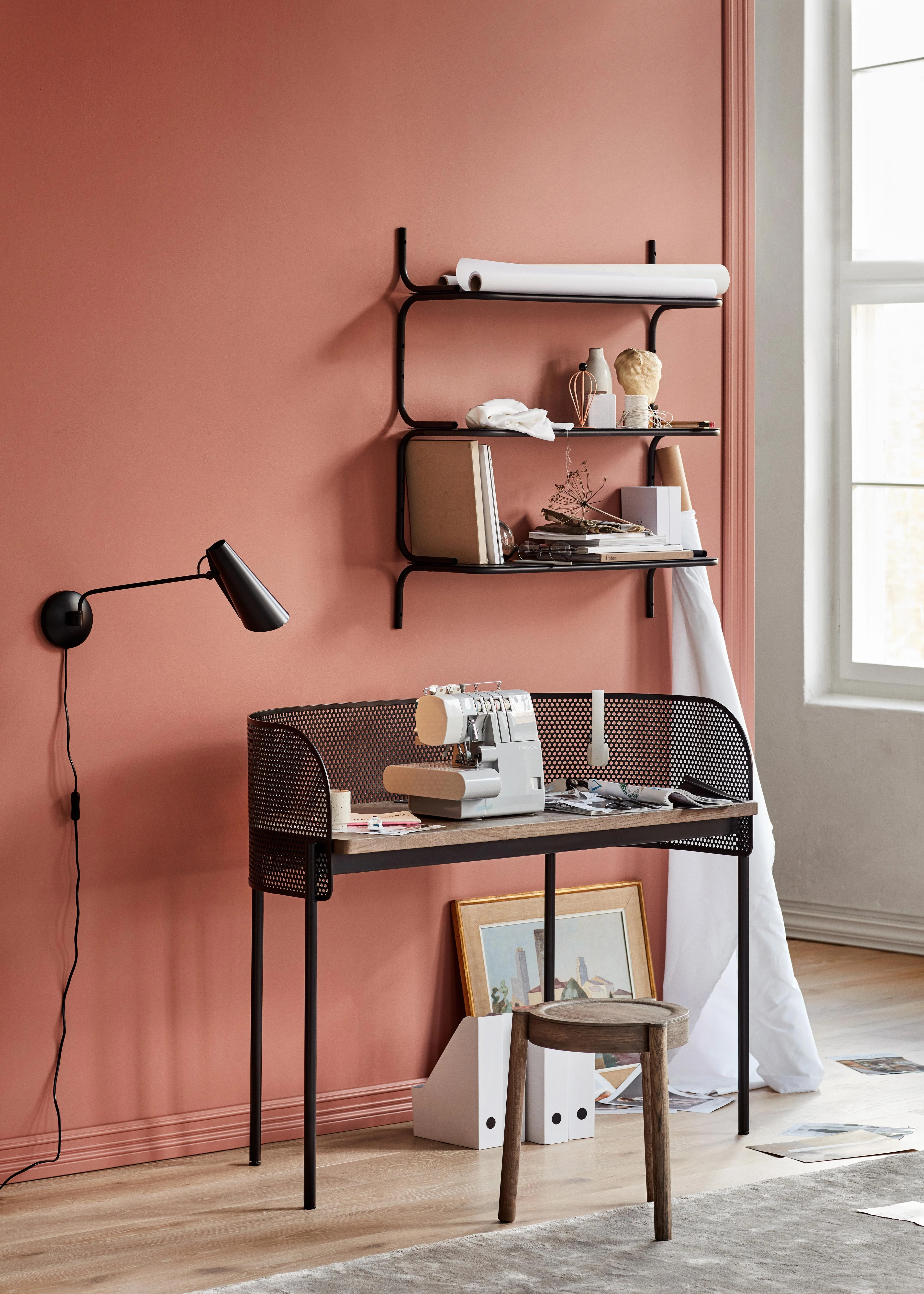 Shelter work desk - Image 15