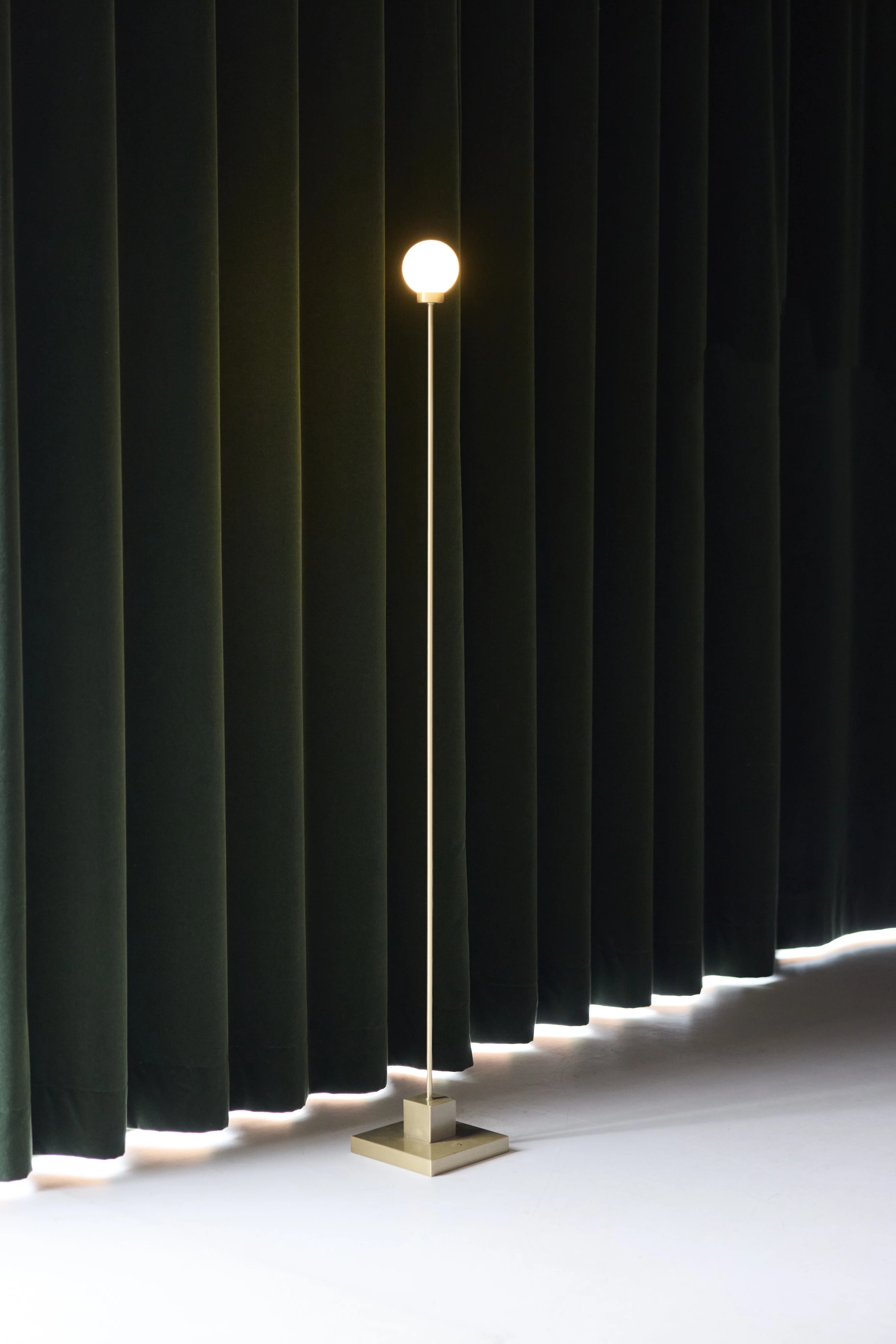 Snowball portable floor lamp - Image 3