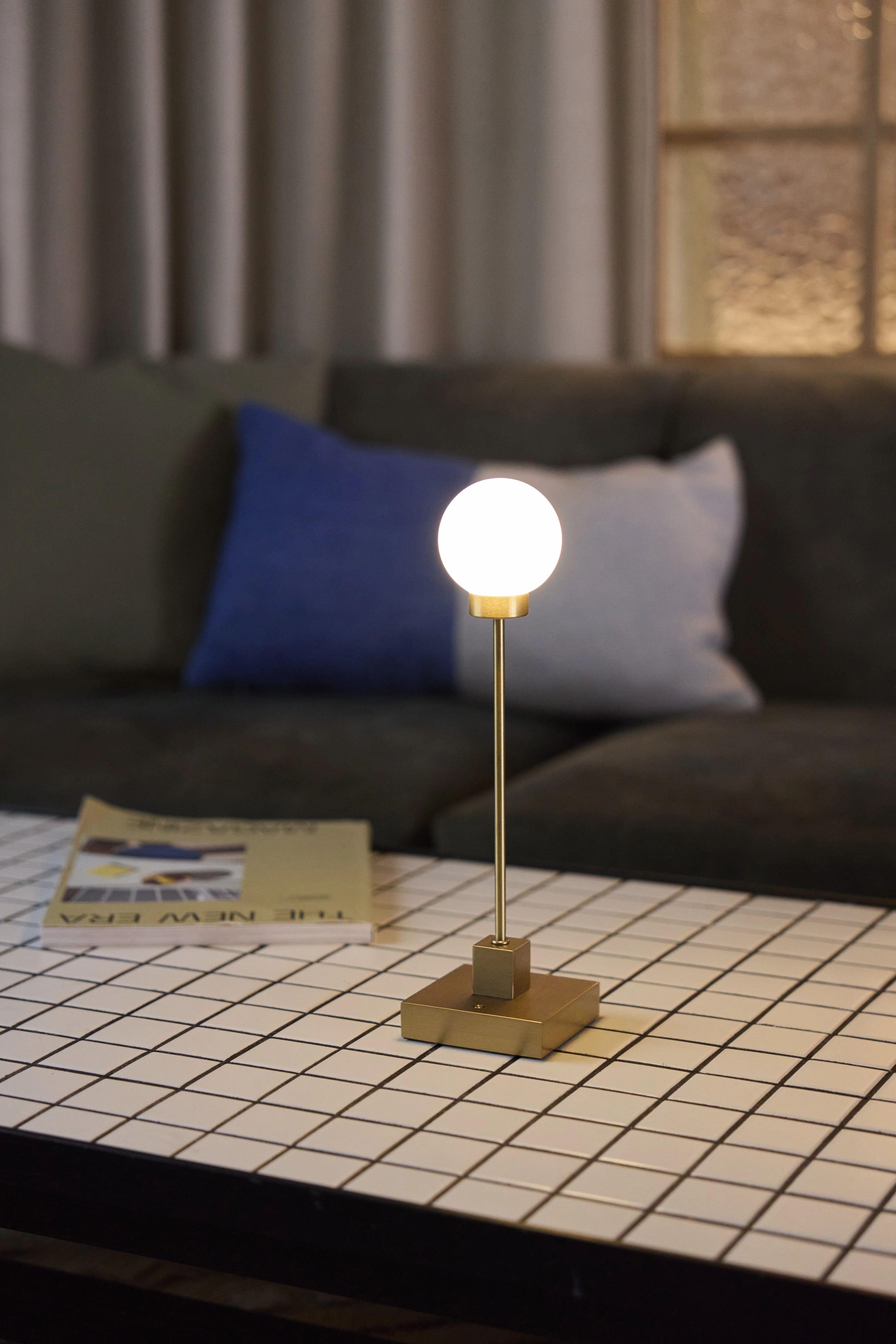 Snowball portable table lamp - Image 9