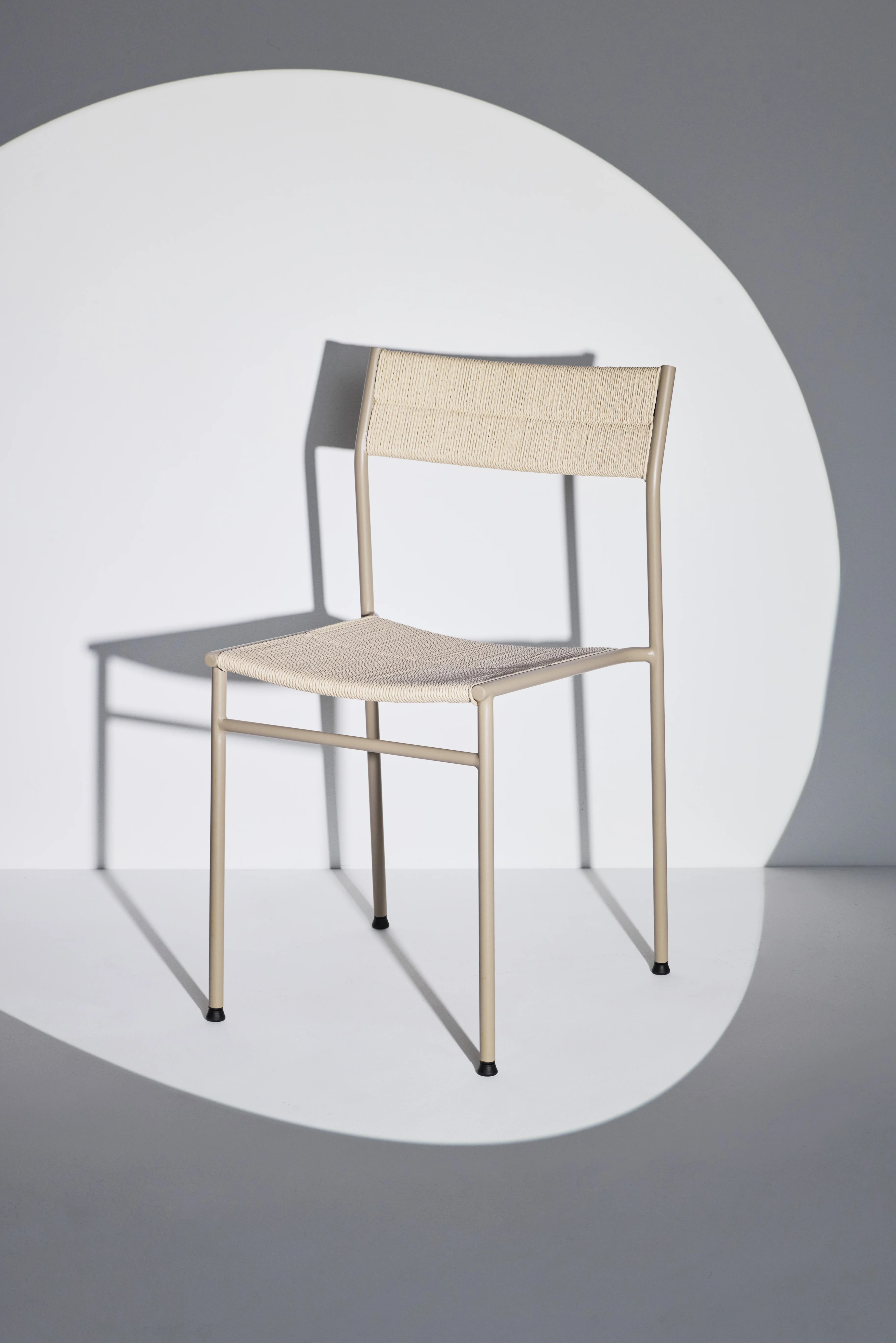 Vev dining chair w/armrests - Image 6